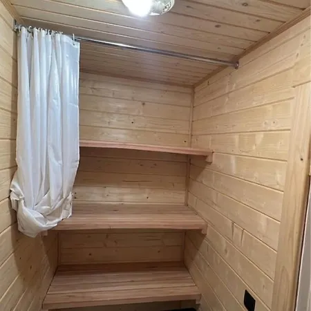 поміж гір *