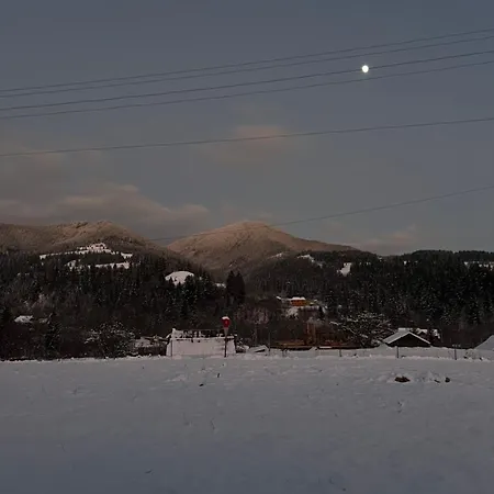 поміж гір Lodge *